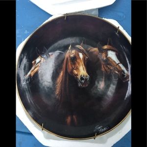 Decorative horse plate w/ bracket